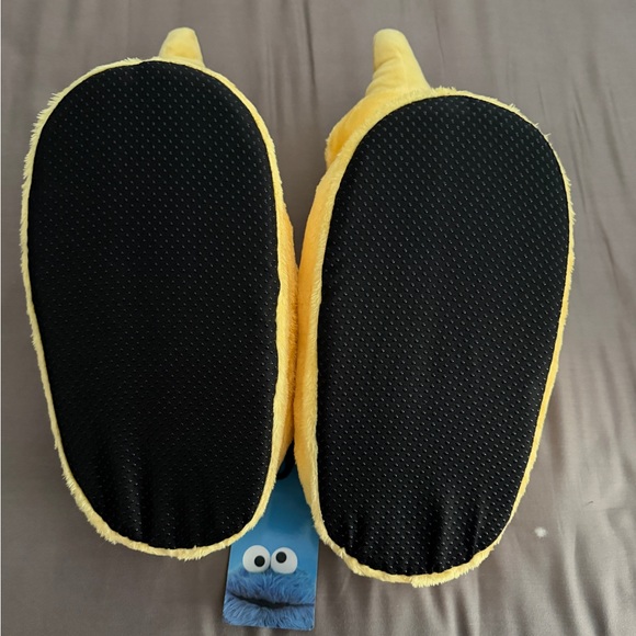 BNWT Sesame Street Big Bird Slippers - Picture 6 of 6